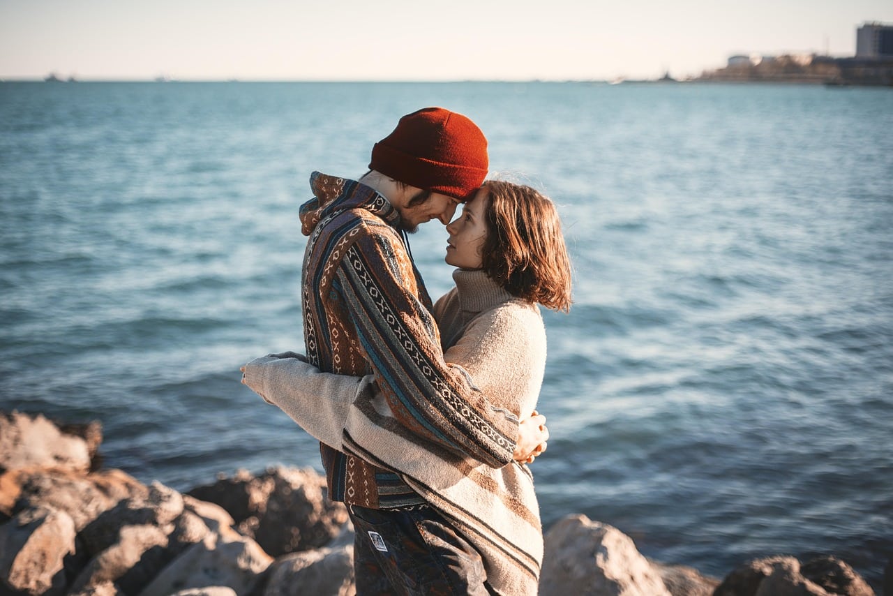 Healthy Relationship Signs Everyone Should Know