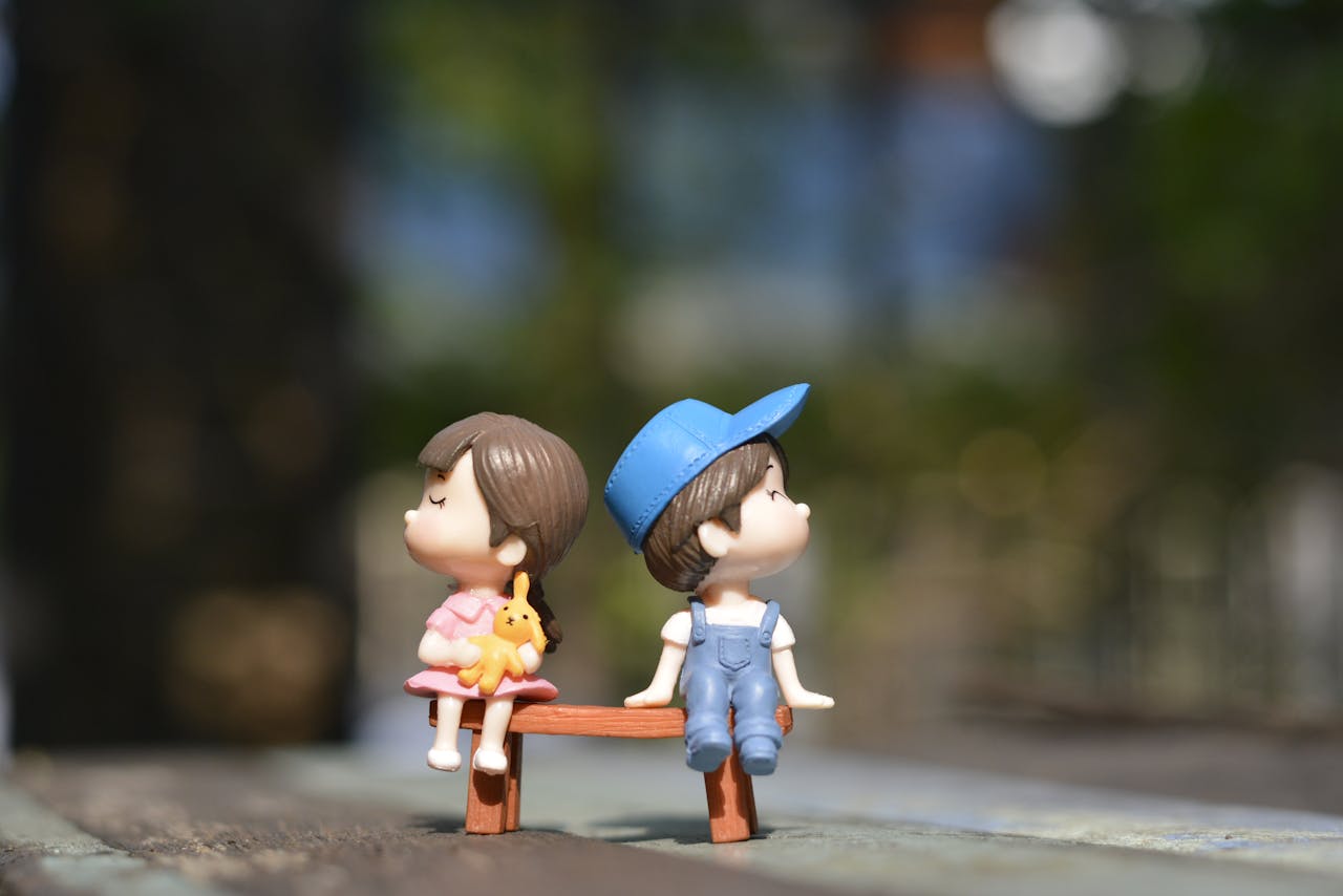 Love vs Attachment: 10 Signs You’re Confusing the Two