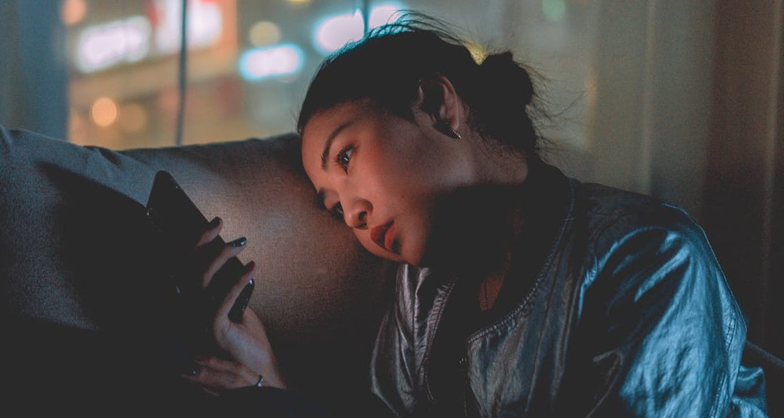 How Social Media Is Quietly Ruining Modern Relationships